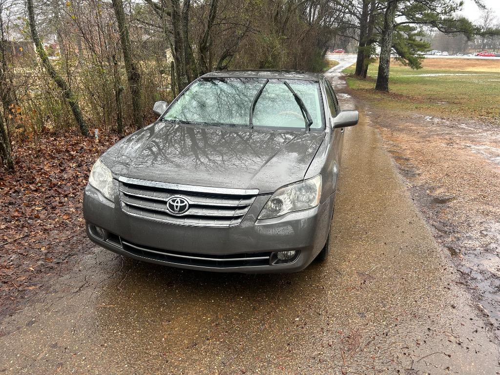 2006 Toyota Avalon XLS's photo