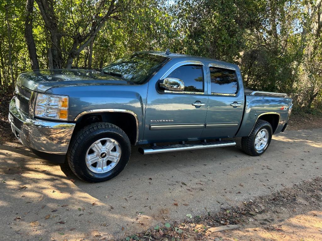 2013 Chevrolet Silverado LT's photo